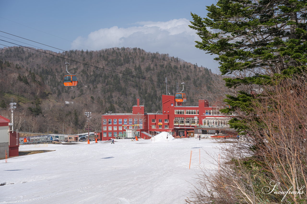 札幌国際スキー場　2020-2021ウィンターシーズン営業最後の週末。煌めく陽光を浴びながら、今季最後の撮影へ。SNOW Freaks 今季最後のレポートです(^^)/